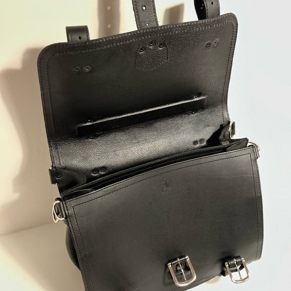 Saddleback Large Classic Leather Briefcase - Picture 13 of 15